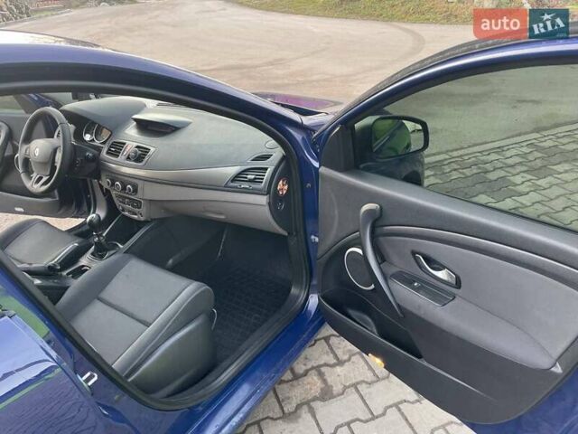Синий Рено Меган, объемом двигателя 1.46 л и пробегом 308 тыс. км за 6199 $, фото 24 на Automoto.ua