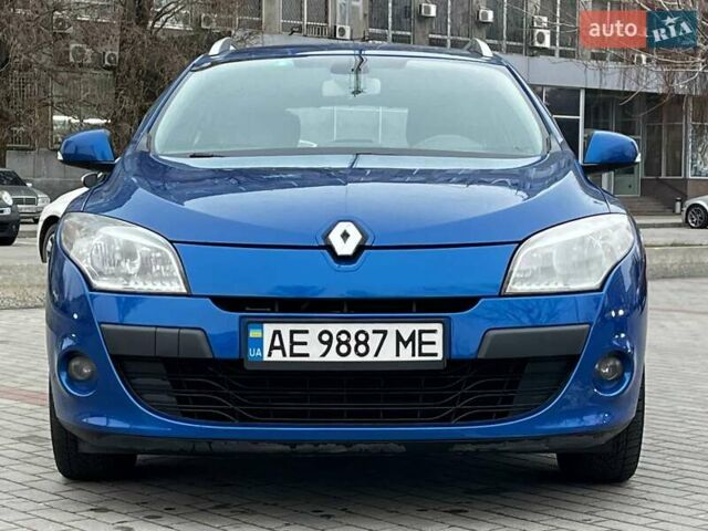 Синий Рено Меган, объемом двигателя 1.46 л и пробегом 310 тыс. км за 7700 $, фото 5 на Automoto.ua