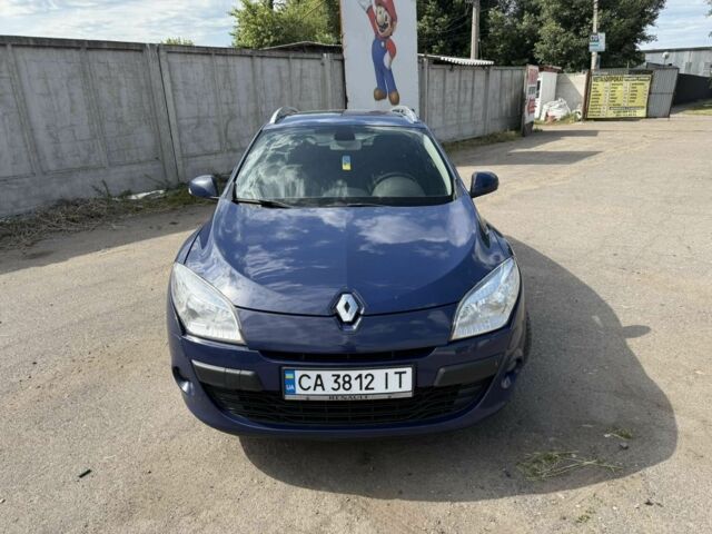Синий Рено Меган, объемом двигателя 0 л и пробегом 284 тыс. км за 6400 $, фото 2 на Automoto.ua