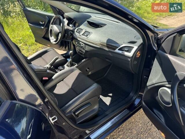 Синій Рено Меган, об'ємом двигуна 1.5 л та пробігом 247 тис. км за 6600 $, фото 17 на Automoto.ua