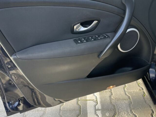 Синий Рено Меган, объемом двигателя 1.5 л и пробегом 260 тыс. км за 6900 $, фото 8 на Automoto.ua