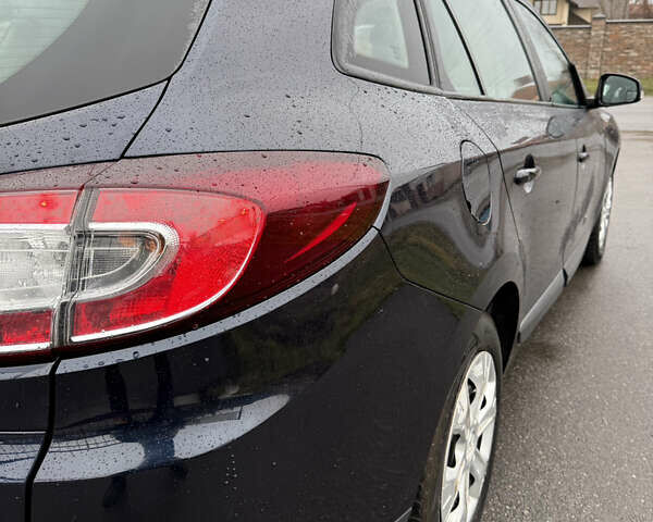 Синий Рено Меган, объемом двигателя 1.6 л и пробегом 141 тыс. км за 7750 $, фото 14 на Automoto.ua