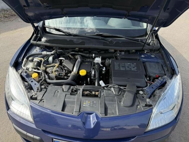 Синий Рено Меган, объемом двигателя 0 л и пробегом 284 тыс. км за 6400 $, фото 6 на Automoto.ua