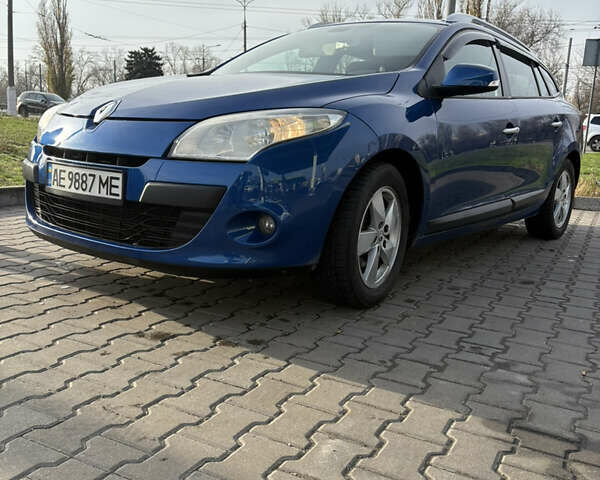 Синий Рено Меган, объемом двигателя 1.5 л и пробегом 285 тыс. км за 6800 $, фото 9 на Automoto.ua