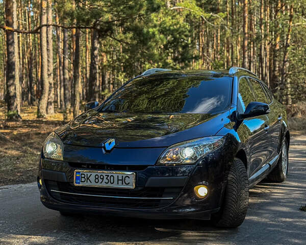 Синий Рено Меган, объемом двигателя 1.4 л и пробегом 214 тыс. км за 5200 $, фото 2 на Automoto.ua