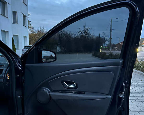 Синий Рено Меган, объемом двигателя 1.46 л и пробегом 278 тыс. км за 6900 $, фото 6 на Automoto.ua