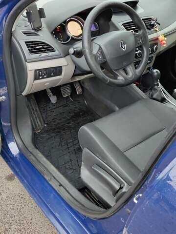 Синій Рено Меган, об'ємом двигуна 1.46 л та пробігом 303 тис. км за 5000 $, фото 16 на Automoto.ua