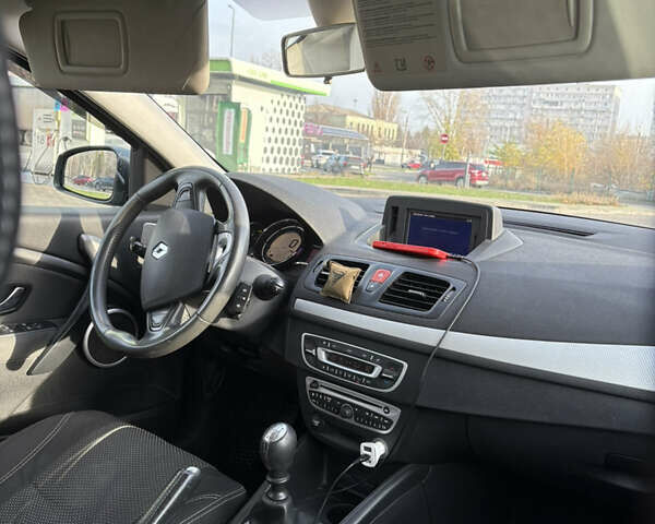 Синий Рено Меган, объемом двигателя 1.5 л и пробегом 285 тыс. км за 6800 $, фото 4 на Automoto.ua