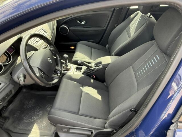 Синий Рено Меган, объемом двигателя 0 л и пробегом 284 тыс. км за 6400 $, фото 7 на Automoto.ua