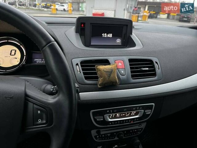 Синий Рено Меган, объемом двигателя 1.46 л и пробегом 310 тыс. км за 7700 $, фото 24 на Automoto.ua