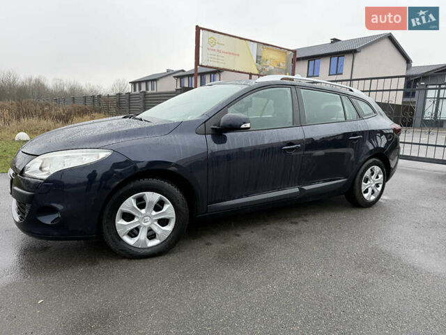 Синий Рено Меган, объемом двигателя 1.6 л и пробегом 141 тыс. км за 7750 $, фото 2 на Automoto.ua