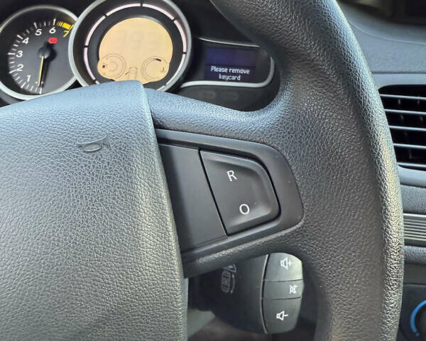 Синий Рено Меган, объемом двигателя 1.6 л и пробегом 190 тыс. км за 7450 $, фото 22 на Automoto.ua