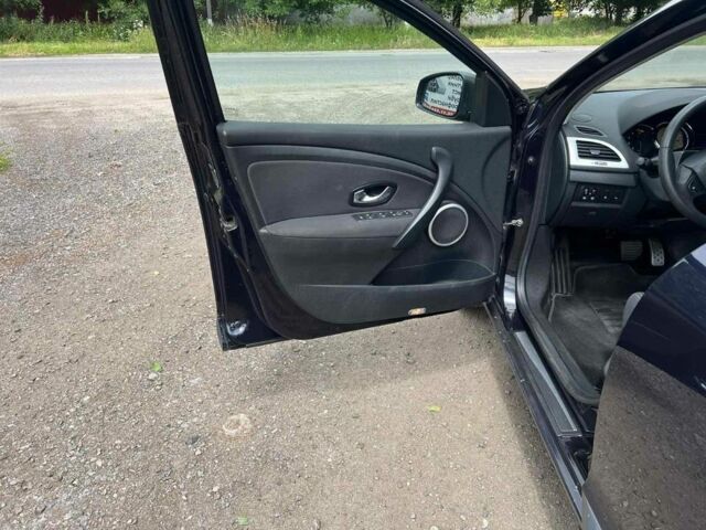 Синий Рено Меган, объемом двигателя 1.5 л и пробегом 218 тыс. км за 6100 $, фото 6 на Automoto.ua