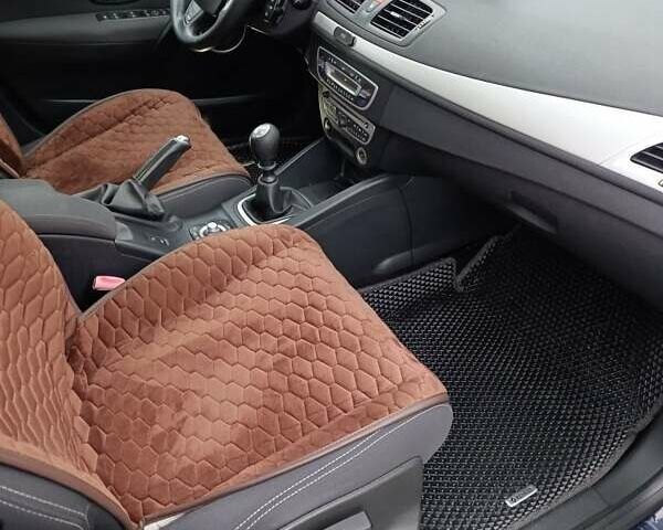 Синій Рено Меган, об'ємом двигуна 1.5 л та пробігом 241 тис. км за 7500 $, фото 4 на Automoto.ua