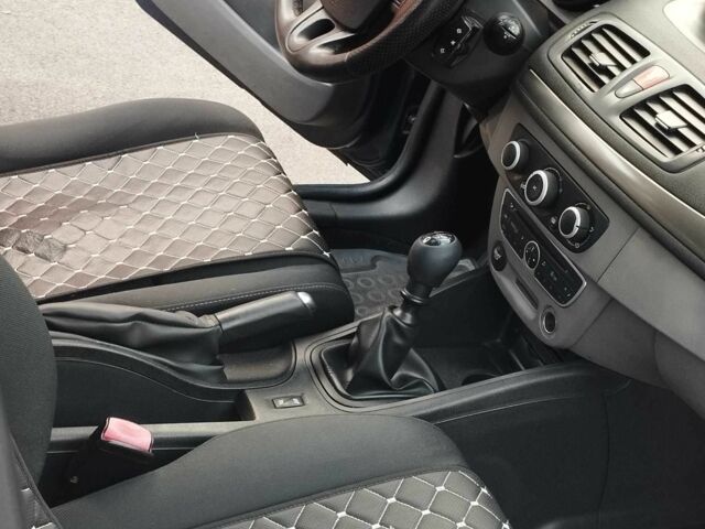 Синий Рено Меган, объемом двигателя 1.5 л и пробегом 245 тыс. км за 6500 $, фото 9 на Automoto.ua