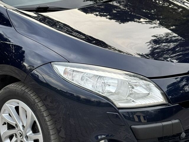 Синій Рено Меган, об'ємом двигуна 1.46 л та пробігом 279 тис. км за 6750 $, фото 11 на Automoto.ua