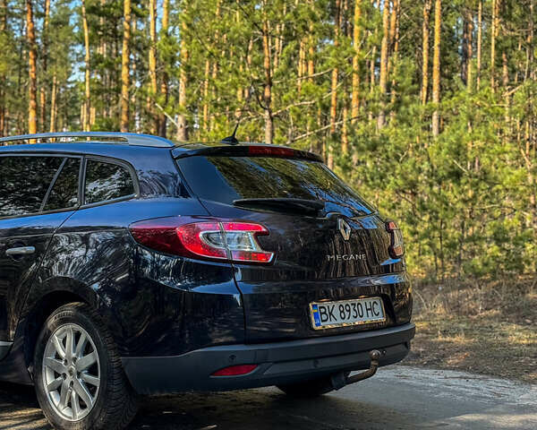 Синий Рено Меган, объемом двигателя 1.4 л и пробегом 214 тыс. км за 5200 $, фото 6 на Automoto.ua