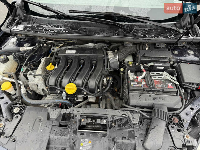 Синий Рено Меган, объемом двигателя 1.6 л и пробегом 141 тыс. км за 7750 $, фото 31 на Automoto.ua