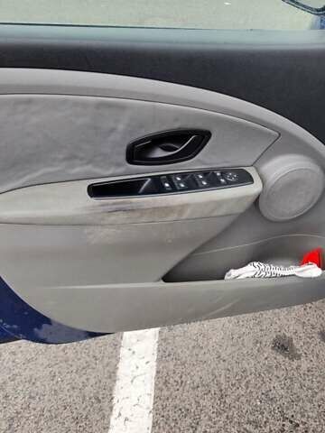 Синій Рено Меган, об'ємом двигуна 1.46 л та пробігом 303 тис. км за 5000 $, фото 23 на Automoto.ua