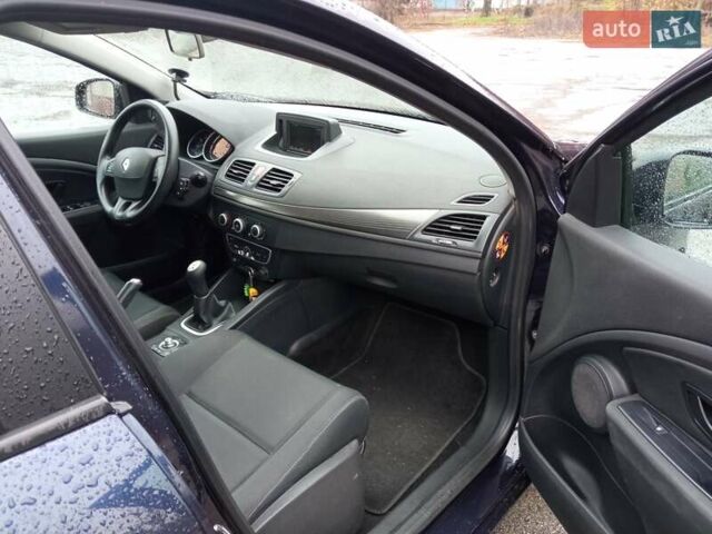 Синій Рено Меган, об'ємом двигуна 1.46 л та пробігом 228 тис. км за 6999 $, фото 12 на Automoto.ua