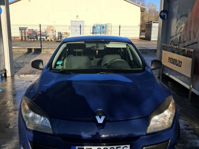 Синій Рено Меган, об'ємом двигуна 1.5 л та пробігом 299 тис. км за 3899 $, фото 2 на Automoto.ua