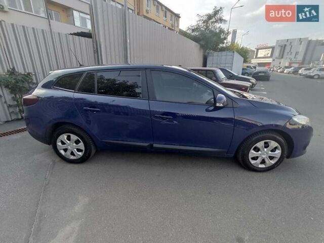 Синий Рено Меган, объемом двигателя 1.5 л и пробегом 249 тыс. км за 7000 $, фото 4 на Automoto.ua
