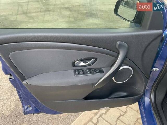 Синий Рено Меган, объемом двигателя 1.46 л и пробегом 308 тыс. км за 6199 $, фото 21 на Automoto.ua