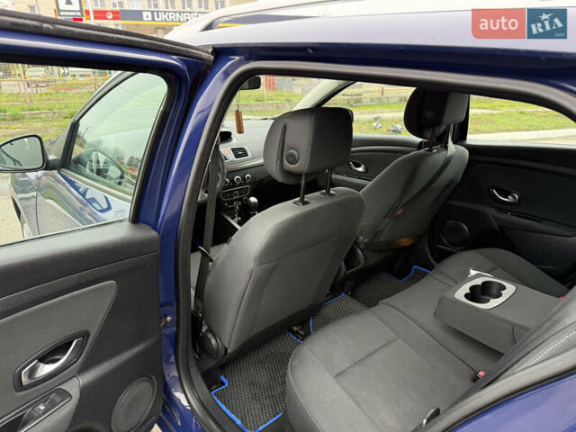 Синий Рено Меган, объемом двигателя 1.6 л и пробегом 178 тыс. км за 6800 $, фото 8 на Automoto.ua