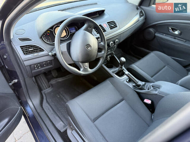 Синий Рено Меган, объемом двигателя 1.6 л и пробегом 190 тыс. км за 7450 $, фото 12 на Automoto.ua