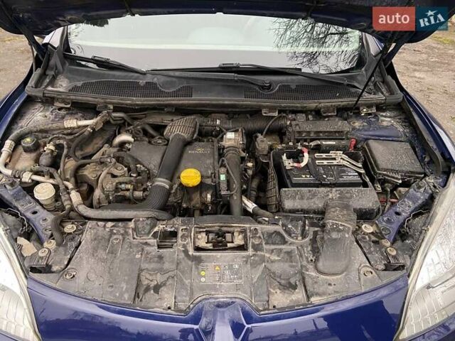 Синий Рено Меган, объемом двигателя 1.46 л и пробегом 248 тыс. км за 6000 $, фото 21 на Automoto.ua