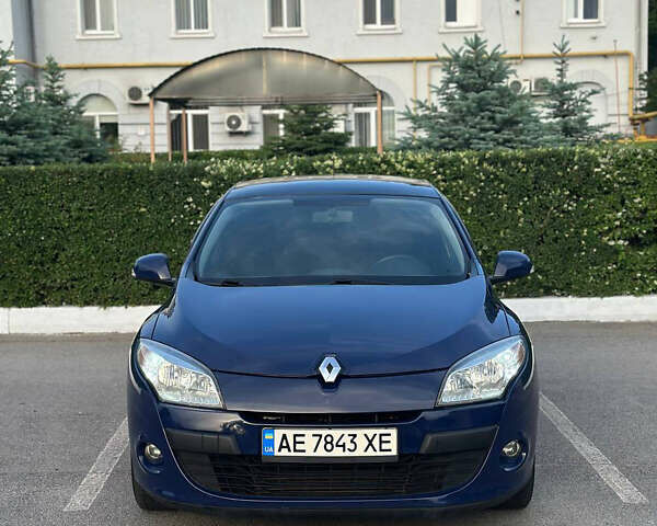 Рено Меган 2011 у Дніпро (Дніпропетровську) на Automoto.ua Синій Рено Меган, об'ємом двигуна 1.5 л та пробігом 231 тис. км за 7300 $, фото 2 на Automoto.ua