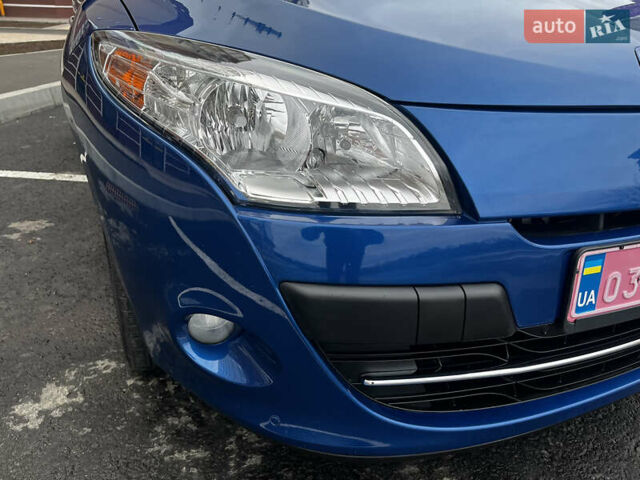 Синий Рено Меган, объемом двигателя 1.4 л и пробегом 238 тыс. км за 6999 $, фото 5 на Automoto.ua