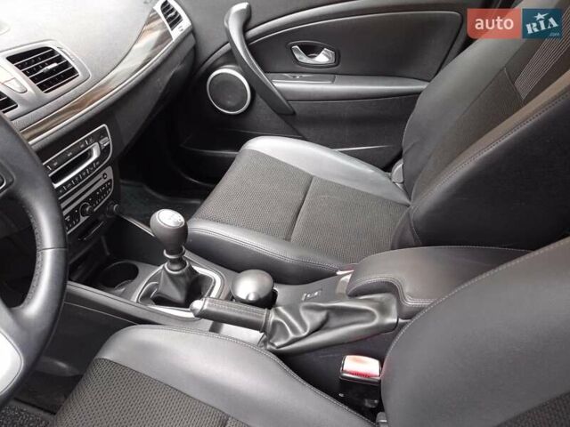 Синий Рено Меган, объемом двигателя 1.5 л и пробегом 247 тыс. км за 6950 $, фото 17 на Automoto.ua