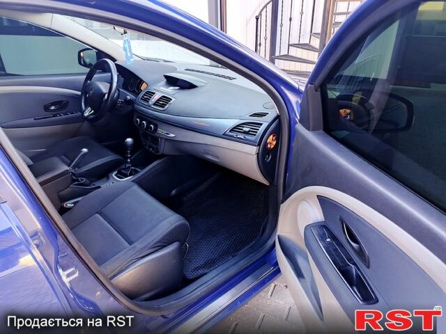 Синій Рено Меган, об'ємом двигуна 1.5 л та пробігом 258 тис. км за 6850 $, фото 12 на Automoto.ua