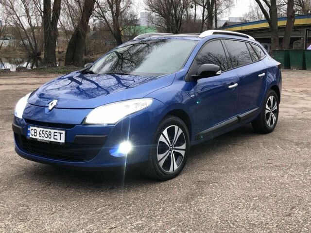 Синий Рено Меган, объемом двигателя 1.5 л и пробегом 340 тыс. км за 7800 $, фото 5 на Automoto.ua