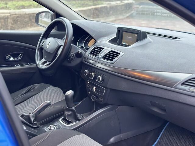 Синий Рено Меган, объемом двигателя 1.5 л и пробегом 270 тыс. км за 5700 $, фото 9 на Automoto.ua