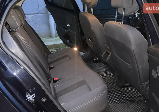 Синий Рено Меган, объемом двигателя 1.46 л и пробегом 356 тыс. км за 6200 $, фото 9 на Automoto.ua