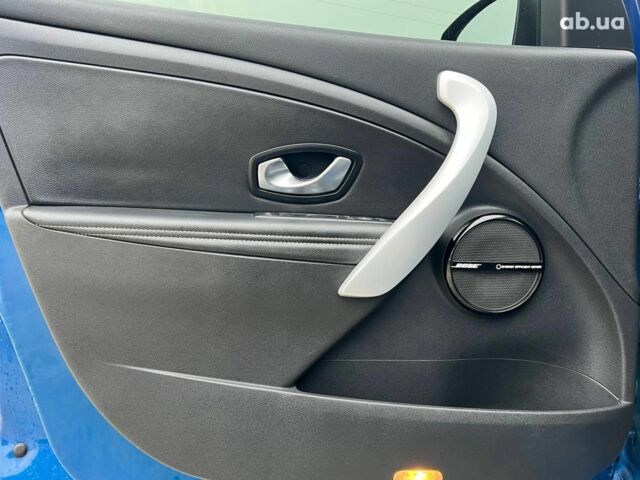 Синій Рено Меган, об'ємом двигуна 1.5 л та пробігом 232 тис. км за 9190 $, фото 14 на Automoto.ua