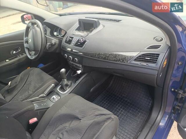 Синий Рено Меган, объемом двигателя 1.46 л и пробегом 240 тыс. км за 6800 $, фото 8 на Automoto.ua