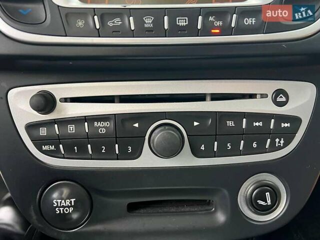 Синий Рено Меган, объемом двигателя 1.5 л и пробегом 232 тыс. км за 9190 $, фото 30 на Automoto.ua