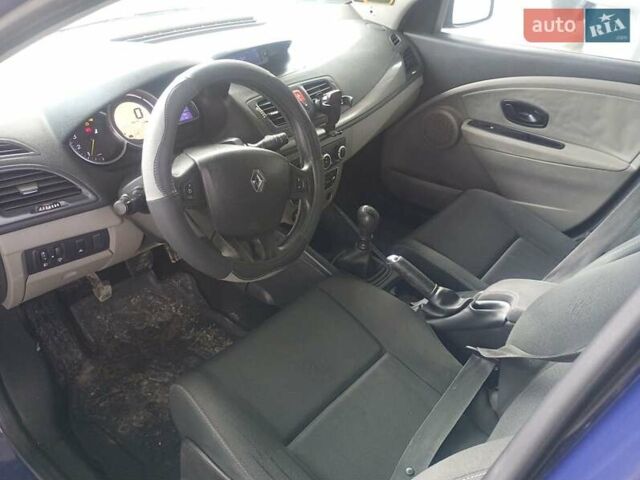 Синий Рено Меган, объемом двигателя 1.46 л и пробегом 250 тыс. км за 5800 $, фото 12 на Automoto.ua