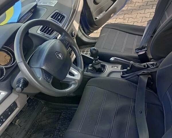 Синій Рено Меган, об'ємом двигуна 1.5 л та пробігом 209 тис. км за 6500 $, фото 13 на Automoto.ua