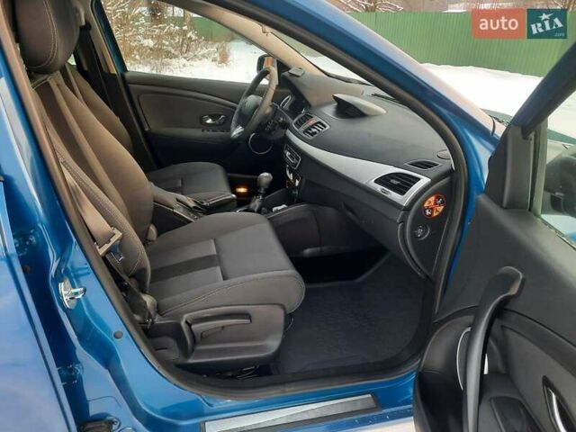 Синій Рено Меган, об'ємом двигуна 1.6 л та пробігом 178 тис. км за 7900 $, фото 69 на Automoto.ua