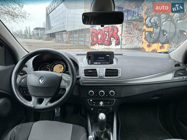Синий Рено Меган, объемом двигателя 1.46 л и пробегом 250 тыс. км за 5700 $, фото 7 на Automoto.ua