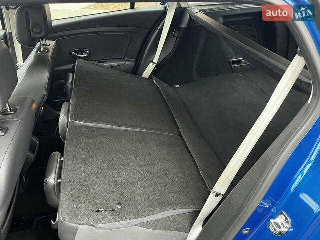 Синий Рено Меган, объемом двигателя 1.4 л и пробегом 238 тыс. км за 6999 $, фото 96 на Automoto.ua
