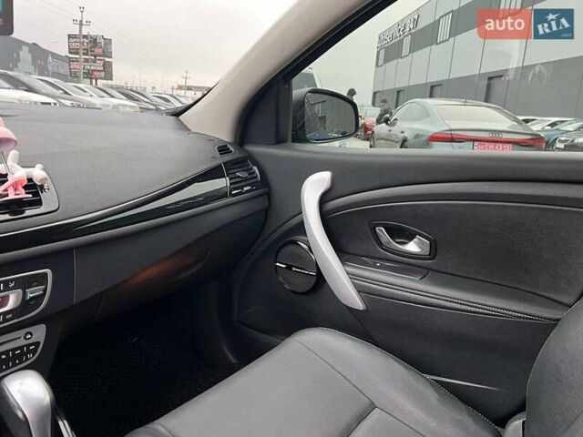 Синий Рено Меган, объемом двигателя 1.5 л и пробегом 232 тыс. км за 9190 $, фото 34 на Automoto.ua