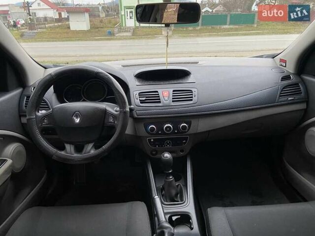 Синий Рено Меган, объемом двигателя 1.46 л и пробегом 248 тыс. км за 6000 $, фото 15 на Automoto.ua