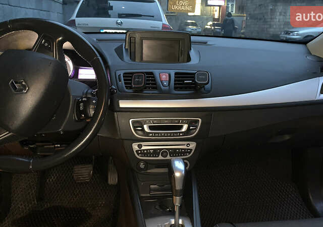 Синий Рено Меган, объемом двигателя 1.46 л и пробегом 356 тыс. км за 6200 $, фото 6 на Automoto.ua