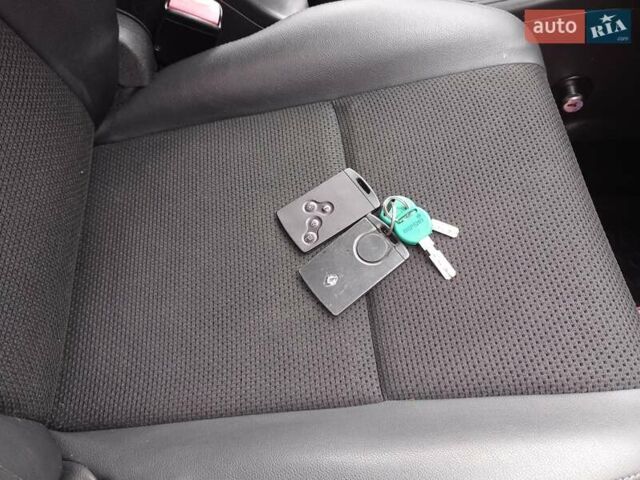 Синий Рено Меган, объемом двигателя 1.5 л и пробегом 247 тыс. км за 6950 $, фото 20 на Automoto.ua