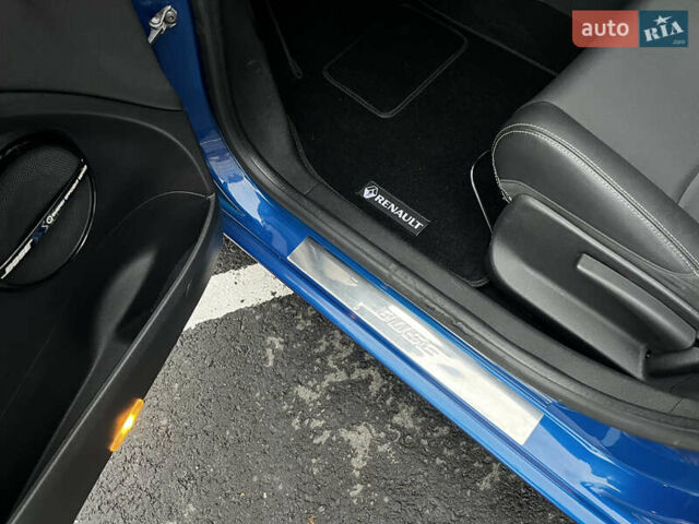 Синий Рено Меган, объемом двигателя 1.4 л и пробегом 238 тыс. км за 6999 $, фото 37 на Automoto.ua
